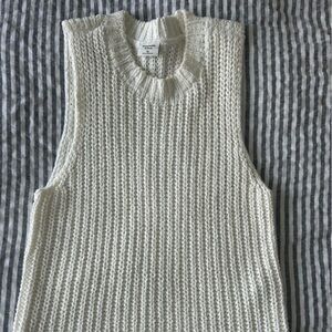 Abercrombie & Fitch cream sweater vest